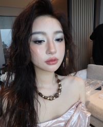 -明天见·化妆造型工作室