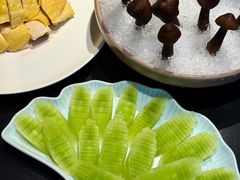 -鲜入唯煮·港式海鲜牛肉火锅(金宝街店)