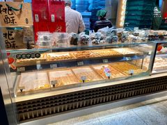 面包甜点陈列柜-泸溪河桃酥(秦淮新街口店)