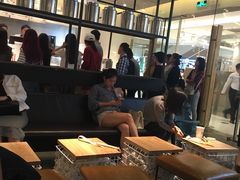 大堂-喜茶(深圳东门1234店)