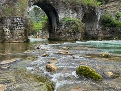 -高荡千年布依古寨旅游景区