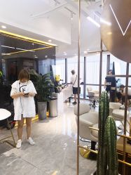 -V+SALON造型