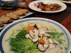 上汤肉丝豆苗-上楼私房菜(院士路店)
