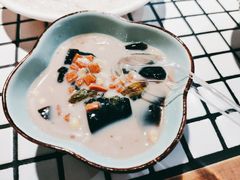 手工冰汤圆-董眼镜火锅(洪崖洞总店)