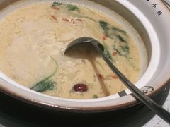 -三人行骨头王火锅(长寿店)