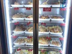 自助取餐区-拈签一笑黄牛肉辣卤串串