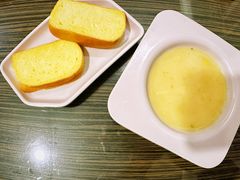 配餐中玉米浓汤-豪客来牛排(府河店)