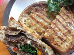 超级牛肉帕尼尼-O'mills Sourdough Bakery&Bistro(永嘉路店)