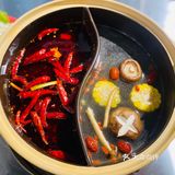 龙华江湖酒馆风重庆老火锅