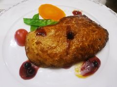 法式鹅肝配菠萝红酒汁-92°C俄式厨房(中央大街店)