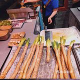 没想到肥肠包大葱居然也好吃