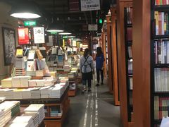 -西西弗书店&矢量咖啡(来福士广场店)