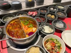 番茄酸汤锅底-壹小馆.皇城老妈(成都太古里店)