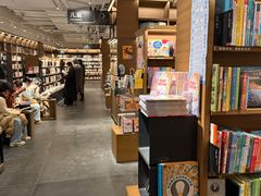 -茑屋书店(天目里店)
