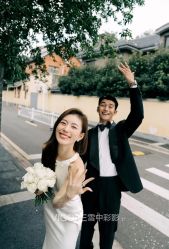 -雪中彩影婚纱摄影·微光艺术中心