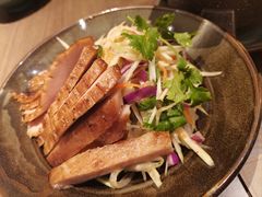 炭烧猪颈肉沙拉-安南越南餐厅(青岛万象城店)