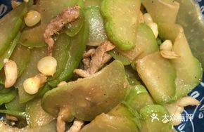 Foshou Gua Stir-Fried with Pork