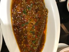 葱烧武昌鱼-亢龙太子酒轩(东湖店)