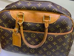 -IRENCE伊琳丝奢侈品皮具护理(二手鉴定世界广场店)