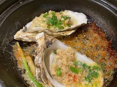 蒜蓉焗生蚝-恭喜上堓砂锅焗·海鲜大排档(闵行龙湖店)