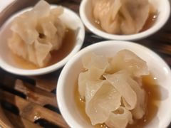 鲍鱼捞汁燕皮虾饺皇-喜势点·糖沙翁手工茶点·本地人茶居(永庆坊店)