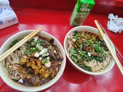 -铭记嘎洒生态鳝鱼(迎春街店)