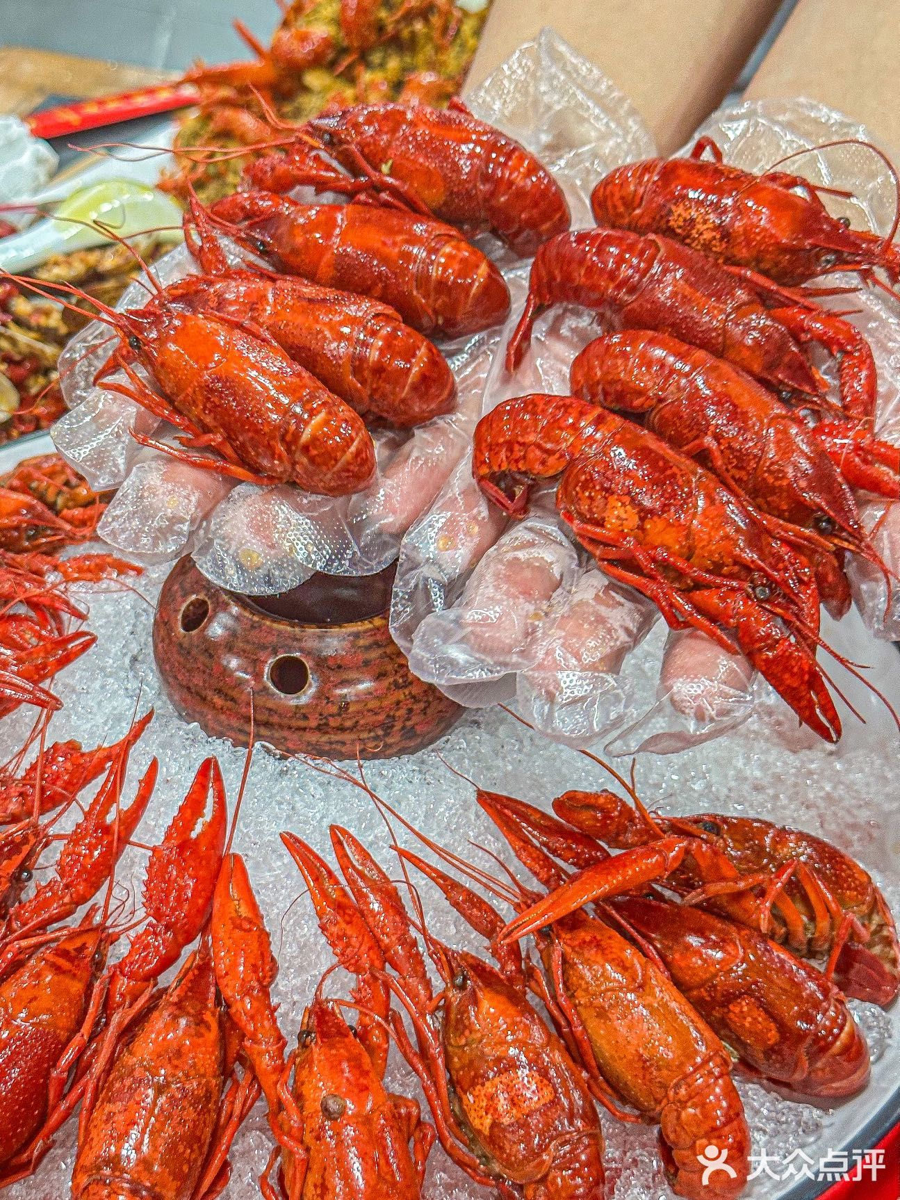 🔥段氏龙虾·大连路店夜宵新宠，美味不容错过！🦞
