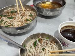 -正宗杨记普洱酸醋米线(总店)