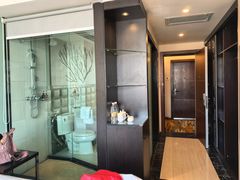 -昆明朗威酒店(昆明站火车站双桥夜市风情街店)