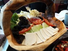 -热火朝天鲜切牛肉火锅(南强街巷店)