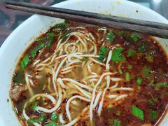 -牛一嘴·兰州牛肉面·大盘鸡(财富中心店)