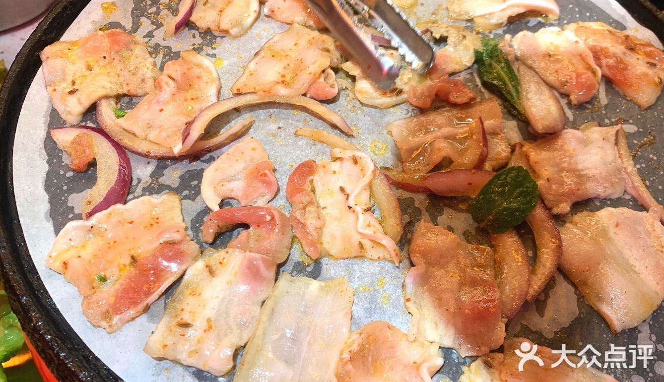 长沙制造｜老友巷现拌烤肉一绝！