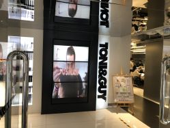 -TONI&GUY