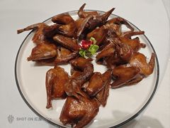 脆皮乳鸽-银筵(武夷路店)
