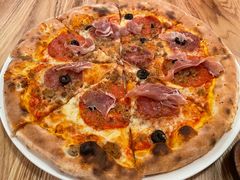 -城市大道红炉披萨烘焙坊