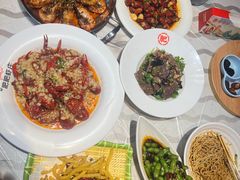-肥肥虾庄·金牌油焖大虾(首义路店)