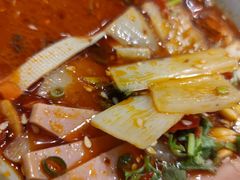 -花馬肆.云南过桥米线(汉神购物广场现场熬汤店)