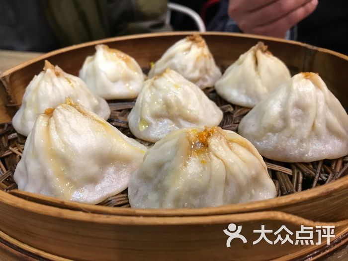 忆秦园(荟聚购物中心店)-蟹黄小笼包图片-无锡美食-大众点评网