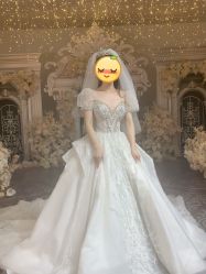 点击看大图 -伯瓷皇后婚纱艺术空间