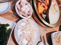 -小天鹅火锅·一线江景洪鼎旗舰店(洪崖洞店)