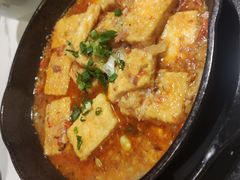蒜香火腿包浆豆腐-云海肴云南菜·蒸汽石锅鱼(新奥店)