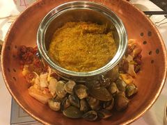 -鲜入围煮花胶鸡海鲜火锅