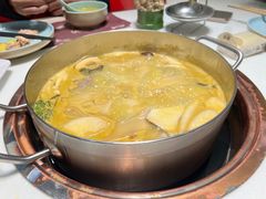 -洪氏嗨捞·猪肚鸡火锅(阳光天地店)
