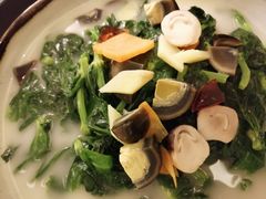 上汤珍菌浸郊外时蔬-酌宴府The China Club·广州万富希尔顿酒店(云城东路店)