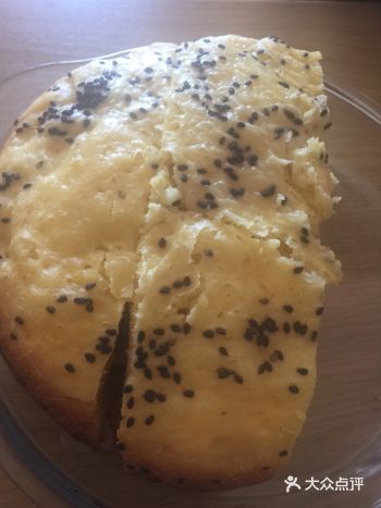 又恰好发现kitchen角落里海尔兄弟竟然有cake