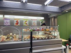 面包甜点陈列柜-PAOPAO Bakery&Café(港汇店)