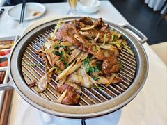 经典葱爆小羔羊肉-悦融·京鲁菜·露台花园(安定门店)