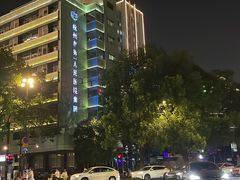 -吴山路夜市
