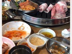 -江南猪肉商会无限续吃(弘大店)