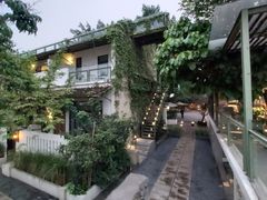 -喜洲吧·江畔老船厂·庭院餐厅(喜临院店)